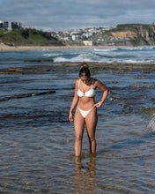 Brazilian bottoms in white Ribbed